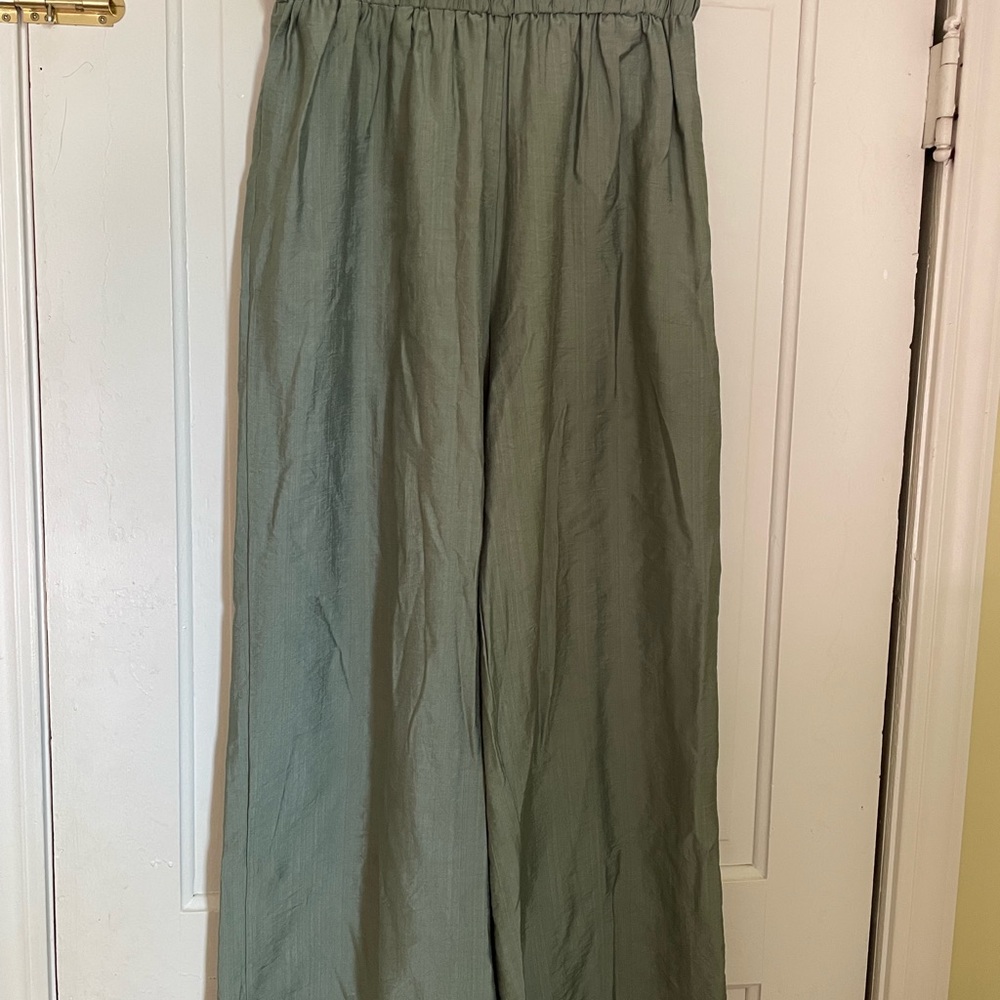 Women Shein Sage Boho Pants Size 6